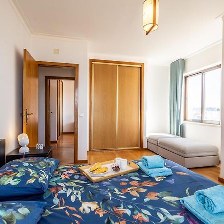 Beachfront 3Bdr Apt On Marginal Boulevard Sao Martinho do Porto Exterior photo